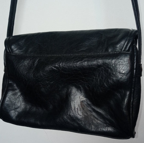 EUC T.R. Bentley black handbag - Picture 3 of 4